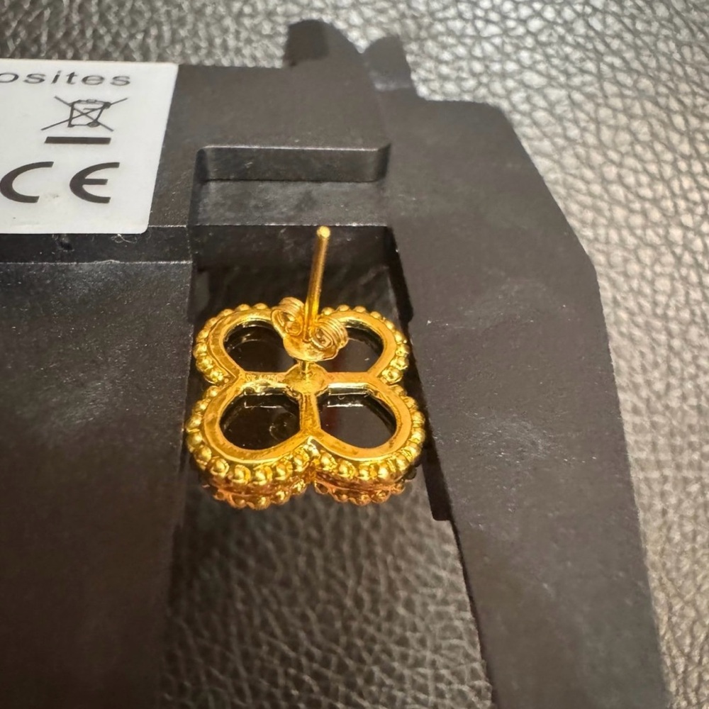 18k Saudi Elegant Black and Gold Clover Jewelry Set - Picture 9 of 15